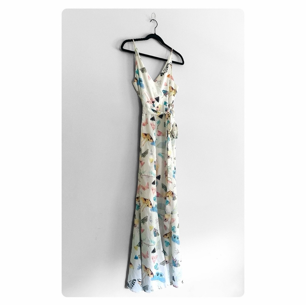 β
Hutch by Anthropologie Wrap Printed Spring Wedding Guest Maxi Dress - White β
- Picture 16 of 17